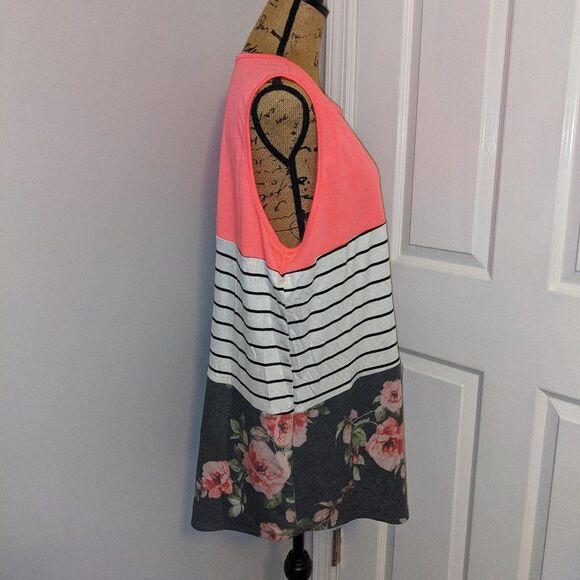 Pink color block tank top - Picture 2 of 4